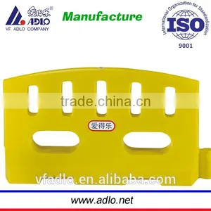 2014 China Supplier PE Traffic Pedestrian Safety Road Block Barriers thumbnail-1