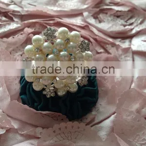 Silver Luxury Pearl & Rhinestone Napkin Ring For Wedding Candlelight Dinner thumbnail-1