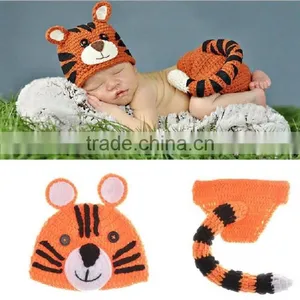 Crochet Newborn Baby Bumble Bee Hat & Cape Set Photography Prop Animal Knitted Outfit thumbnail-4