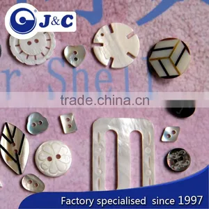 Fish Shape of River Shell Buttons thumbnail-2