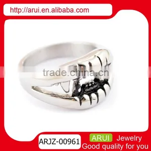 China Manufacturer Silver Vampire Teeth Rings Birthday Gift thumbnail-1