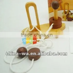 Wooden Intelligent Rope Puzzle Toys Brain Teaser thumbnail-1