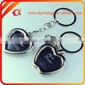 Apple Shape Photo Frame Key Chain for Mother's Day Gift thumbnail-3