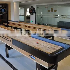 Wooden Shuffleboard Table Game Machine With Score Function thumbnail-6