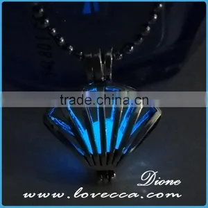 Brass Material Ladies Jewelry Luminous Necklace Pendant Glowing in the Dark thumbnail-4