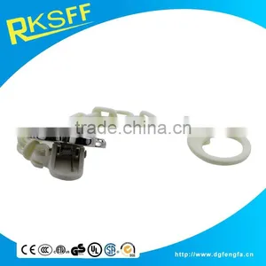 Novelty Design Die Casting Zinc Alloy Material Baby Pacifier Clip With Plastic Chain thumbnail-2