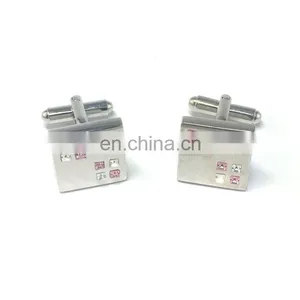 China Manufacturer Stainless Steel Pink and White Crystals Square Cufflinks Tie Clip in Stock thumbnail-1