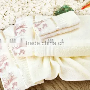 100% Cotton Bright Colored Towel Set thumbnail-1