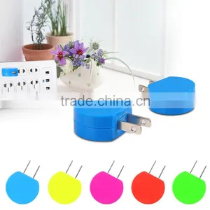 Wholesale 5V 1A Mini Universal Travel Charger for Mobile Phone thumbnail-2