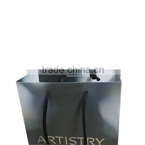 Embossed Logo Die Cut Handle Paper Bag thumbnail-4