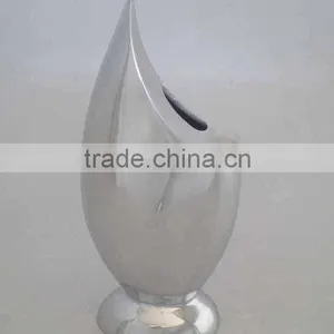 Hot Sale Handmade Vase Designs Home Decoration Mirror Finish Recycled Aluminum Vase thumbnail-1