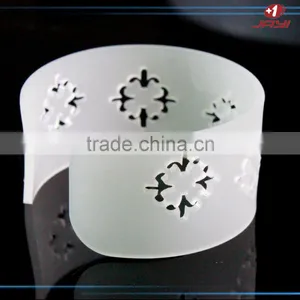 Chinese Factory Wholesale Luxury Fancy Handmade Acrylic Lucite Plastic Ladies Bracelet thumbnail-4