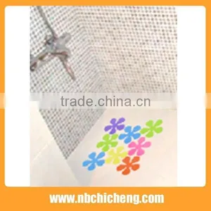Flower Shaped Plastic Bathroom Floor Mat thumbnail-4