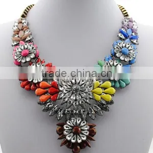 2016 Hot Sales Bulk Flower Resin Crystal Material Gold Chain Flower Pendant Shourouk Statement Necklace Semi Precious Jewellery thumbnail-1