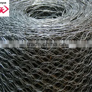 Galvanized Hexagonal Wire Mesh thumbnail-1