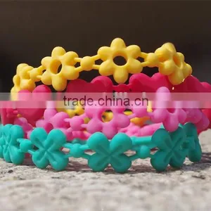 Silicone Mosquito Repellent Bracelet thumbnail-1