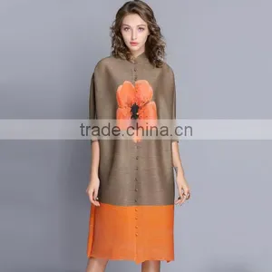 Latest Design Woman Button Flower Printed Crinkled Dress thumbnail-1