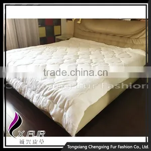 CX-Q-01 In-stock Items High Quality Coral Velvet Side Cheap Polyester Filling Quilt thumbnail-3