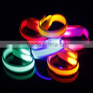 LED Nighlight Glow Glowing Wristband Bracelet Party Dance Bar Disco Bangle Light thumbnail-2