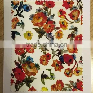 Floral Pattern Fabric in 100% Cotton thumbnail-2