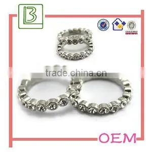 Silver Finger Ring With Rhinestones CZ Diamond thumbnail-1