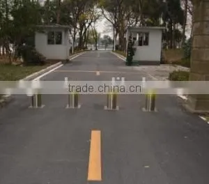 Automatic Hydraulic Rising Round Bollard thumbnail-6