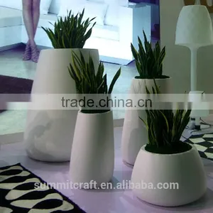 Resin Fiberglass Garden Oval Planters Garden Urn Planter Wholesale Home Decoration thumbnail-1