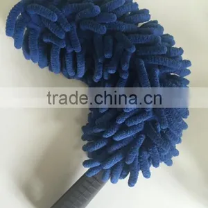 Bendable Microfiber Duster Mop for Added Reach thumbnail-2