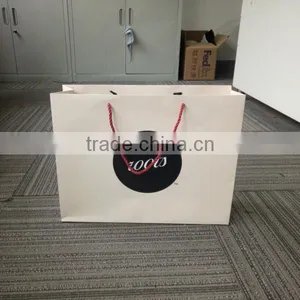 2016 China Factory Custom Paper Gift Bags With Handles thumbnail-1