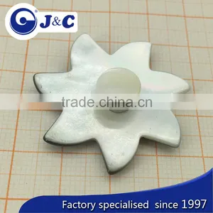 Customized Natural Mother of Pearl Shell Breast Flower,sea Shell Carved Brooch thumbnail-2
