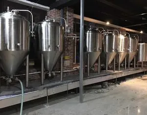 2000L Large Scale Brewing Equipment 304 Sanitary Pumps With VFD Controls thumbnail-1
