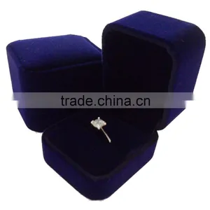 Novel Plastic Ring Set for Wedding thumbnail-1