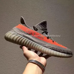 Yeezy 350V2 thumbnail-2