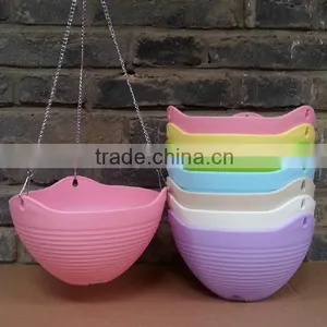 Hanging Plastic Flower Pot thumbnail-1