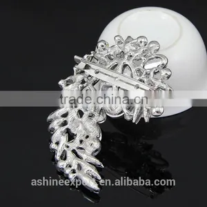 Beautiful Cheap Elegant Bulk Crystal Flower Rhinestone Brooch/handmade Rhinestone Brooch thumbnail-4