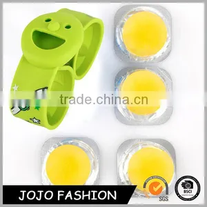 Lastest Design Best Summer Gift for Kids Smiling Face Mosquito Repellent Silicone Bracelet thumbnail-1