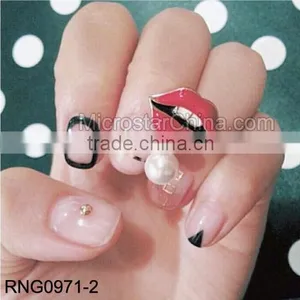 Korean Style Lips Ring With Pearl thumbnail-1