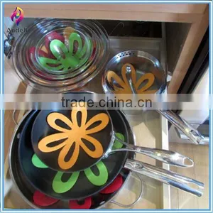 Colorful Customized Non-woven Flower Felt Pot Holder Pan Cookware Protectors thumbnail-1