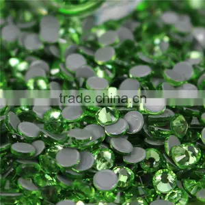 Top Quality Wholesale Peridot Flatback Style Hotfix Heat Rhinestone Transfer for Bags Saree Weddingdress thumbnail-3