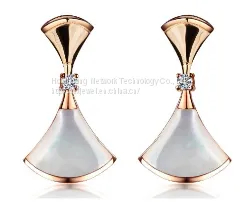 Scalloped Earrings thumbnail-1