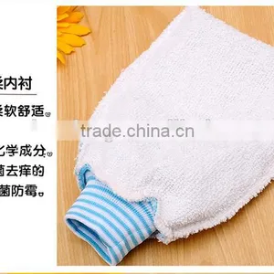 Morocco Exfoliating Scrub Mitt thumbnail-4