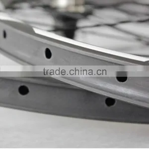China Carbon Bike Wheels Clincher Carbon Wheels 28mm Depth Carbon Wheels 28C-26ER thumbnail-5