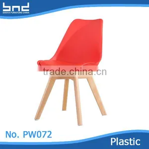 Wholesale Modern High Plastic Bar Chairs With Wood Legs thumbnail-6