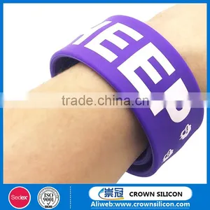 High Quality Cheap Silicone Rubber Snap Bracelets thumbnail-1