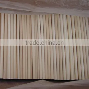 Round Wooden Sticks thumbnail-1