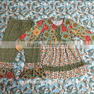 With a Pretty Little Girl Suits, Cheap Wholesale, Large Amount of Discount, the Little Girl's Love Cotton Suit thumbnail-3