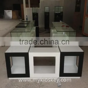 Fashion Wooden Watch Kiosk for Watch Display Stand Shop Interior Design thumbnail-5