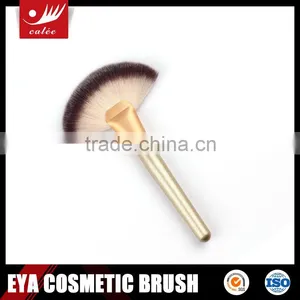 Professional 18 Piece Wooden Cosmetic Brush Set thumbnail-5