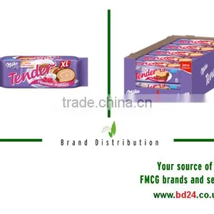 Milka Tender Swiss Roll Rasberry Yoghurt 250g thumbnail-1