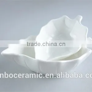 Beautiful Small White Porcelain Leaf-shaped Plate thumbnail-1